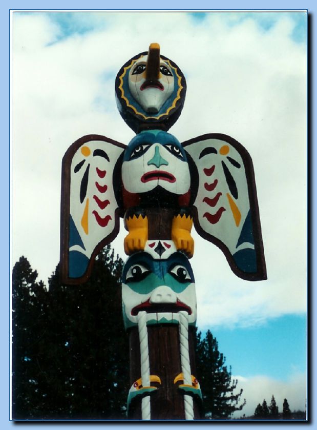 2 094 Totem Traditional Archive 008